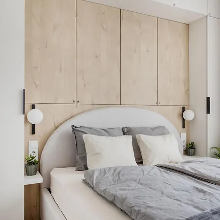 Penthouse With View And Parking For Two Lägenhet Budapest