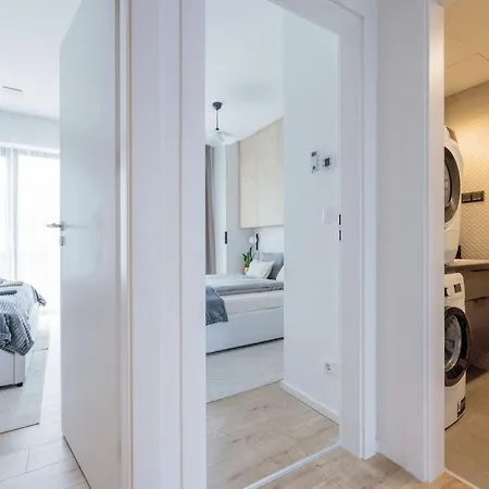 Penthouse With View And Parking For Two * Budapeşte