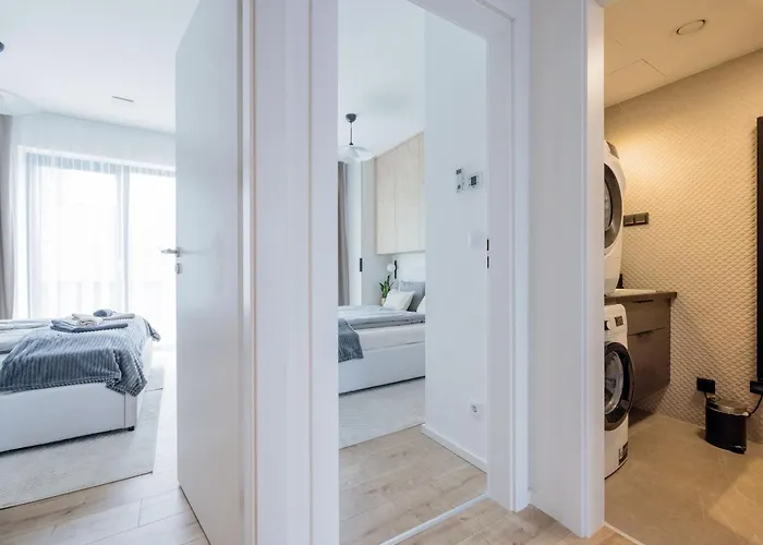 Penthouse With View And Parking For Two * Будапешт