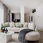 Penthouse With View And Parking For Two * Βουδαπέστη