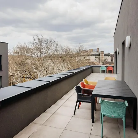 Penthouse With View And Parking For Two