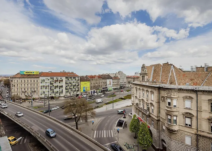 Appartement Penthouse With View And Parking For Two Budapest