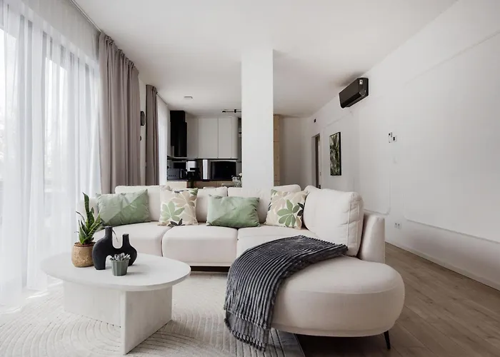 Penthouse With View And Parking For Two * Budapest